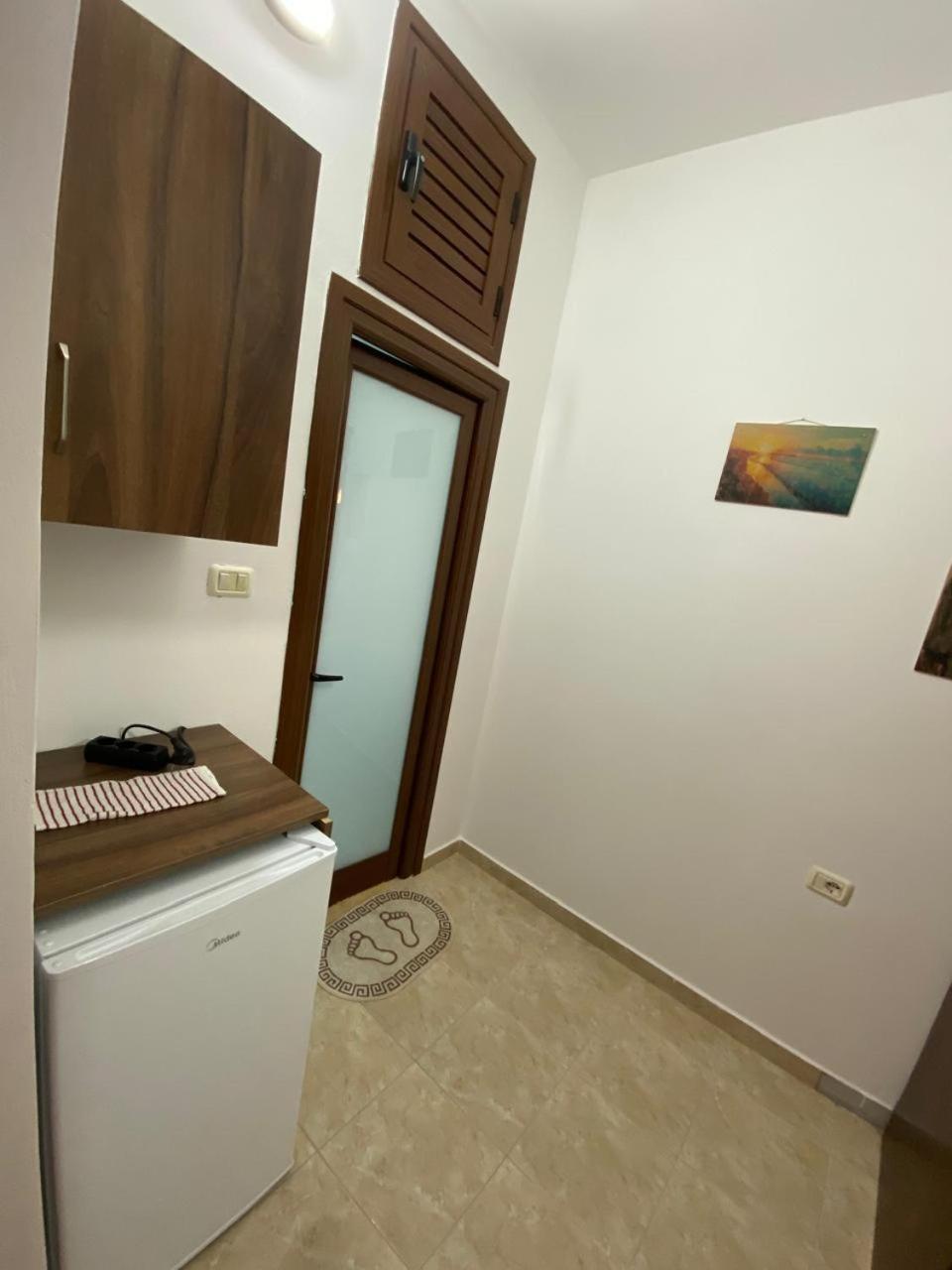 Vila Avni Likometi Ксамил Номер фото