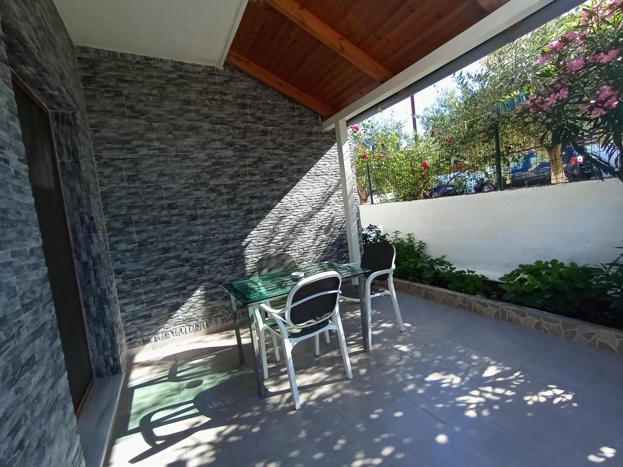 Vila Avni Likometi Ксамил Номер фото